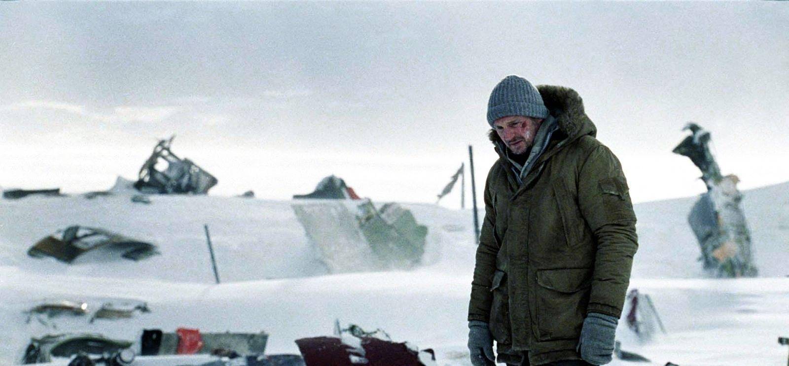 《冰路营救》,营救大叔又出马,冰路飙车场面惊心动魄,毫无冷场_故事