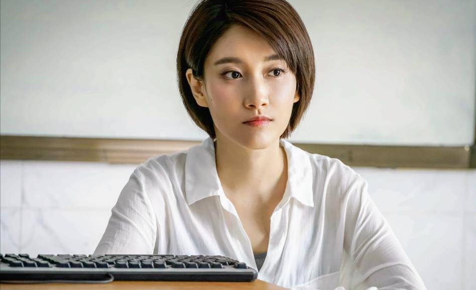 这个叫啜妮的女演员,早该火了_角色_生活_职场