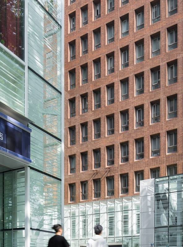 南京凤凰广场改造极为干净简洁有利_小时_设计_表皮