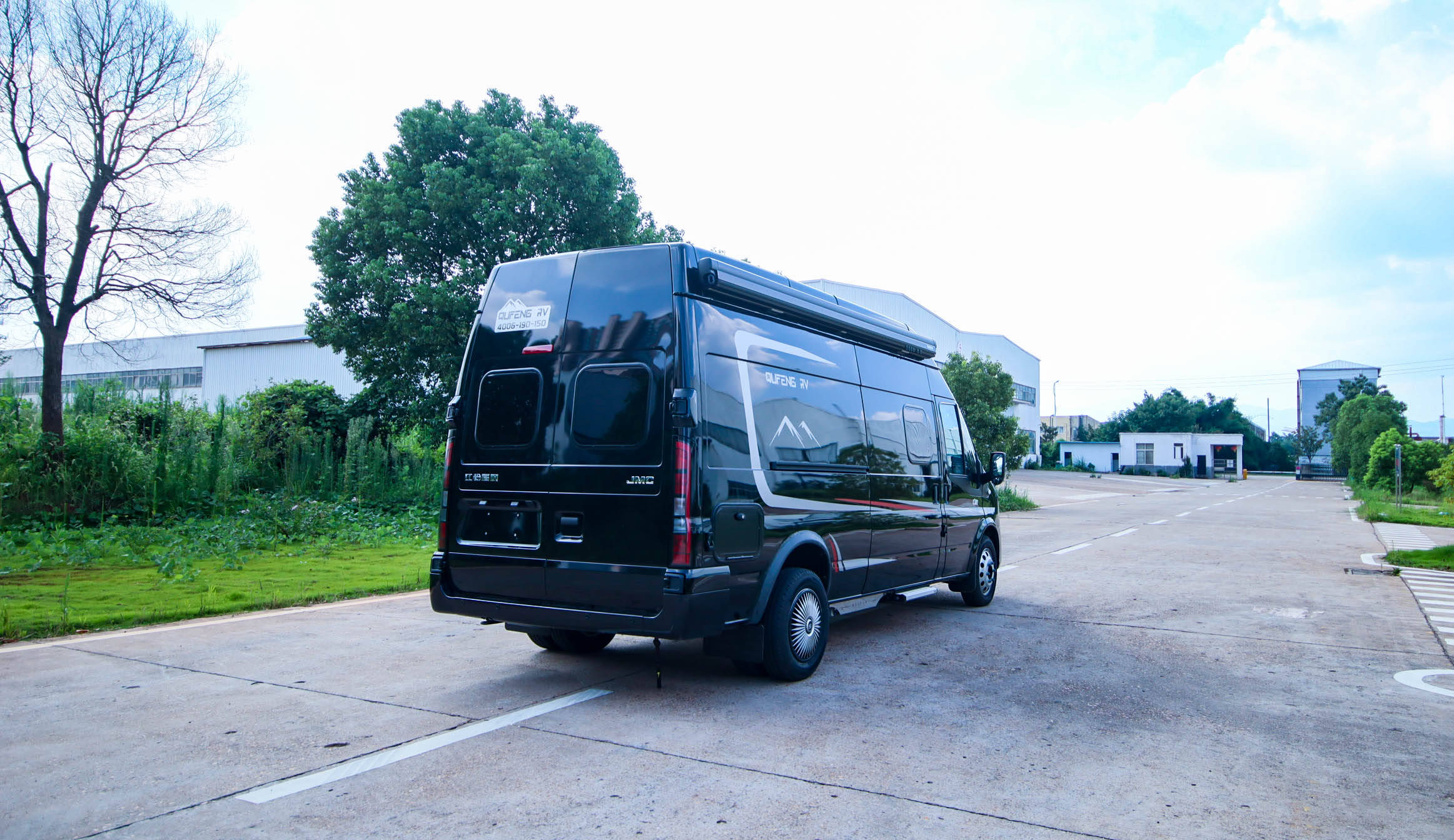 24款福顺趣蜂江铃b850房车:女生轻松驾驶的大空间豪华旅居房车!