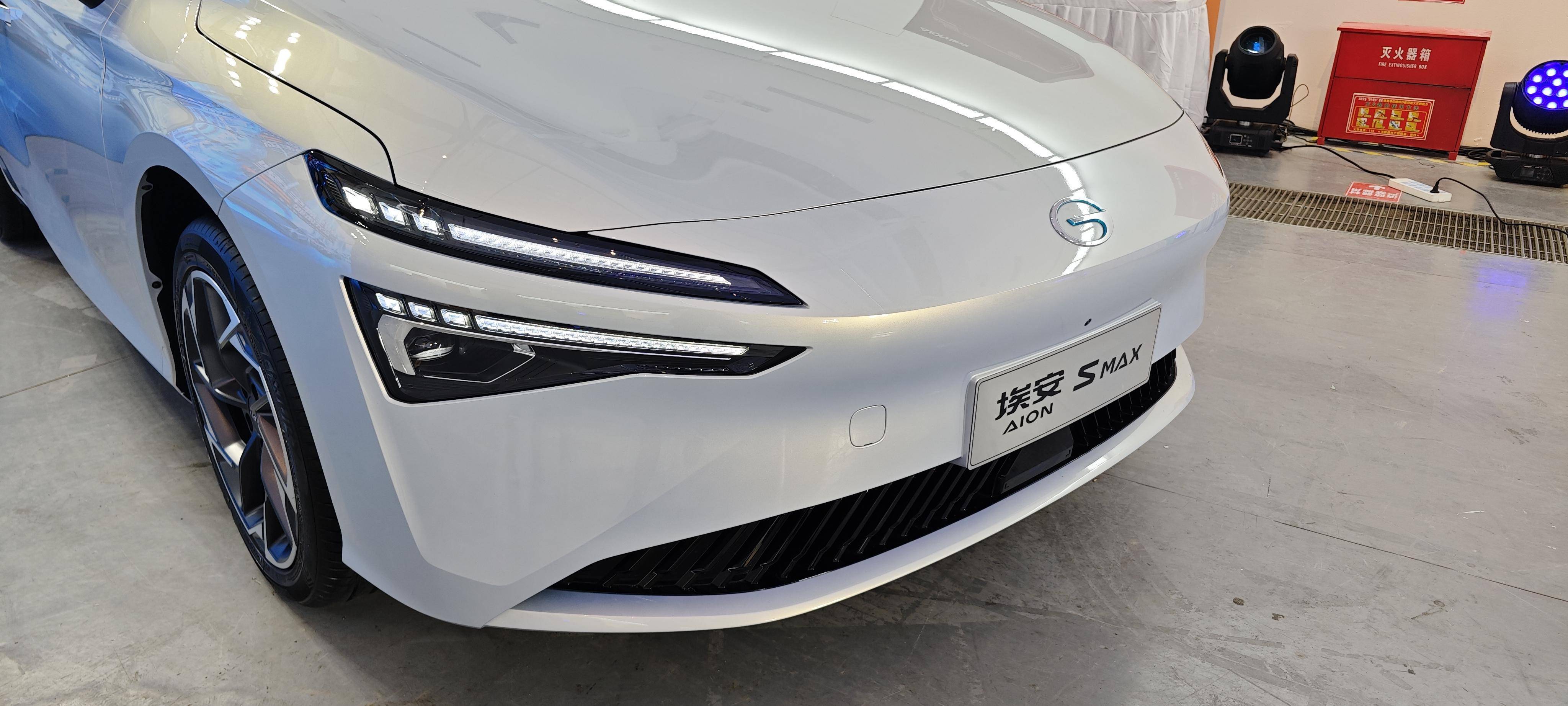 出街利器兼带娃神车,静态体验埃安aion s max_搜狐汽车_搜狐网