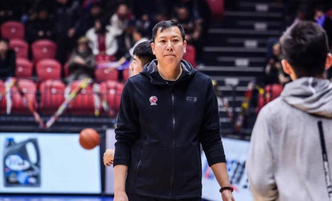 吴乃群最新职务曝光,接手辽宁益胜男篮担任主教练_杨鸣_篮球_1
