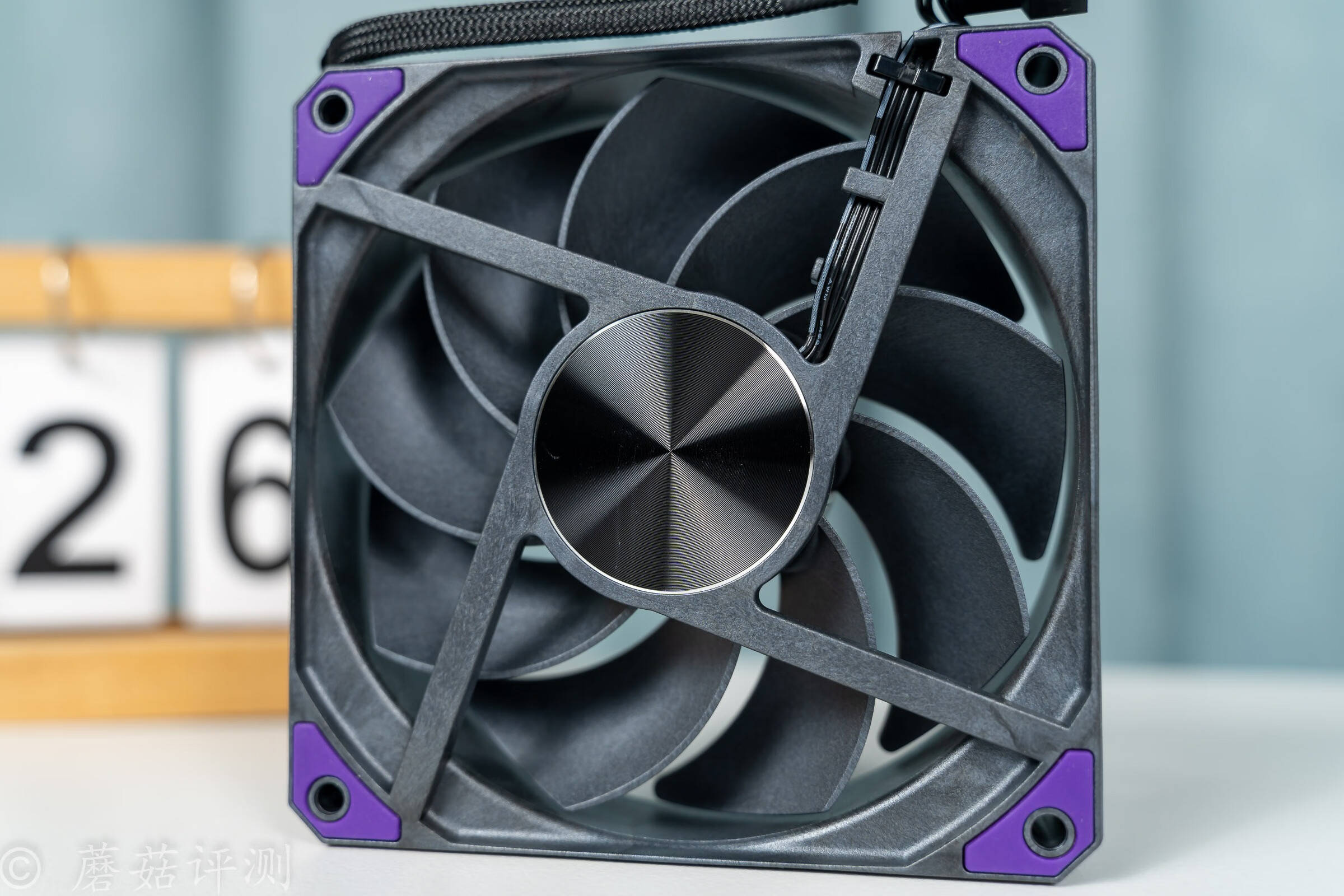 振华megacool巨风12cm机箱风扇 评测