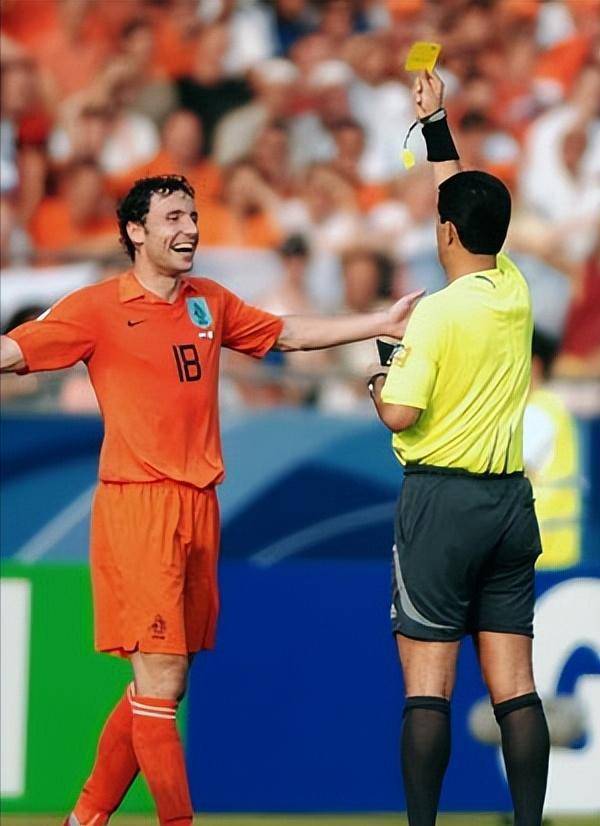 雅皮登场换下了罗马里克,丁达内则是换下了进球功臣b-科内.