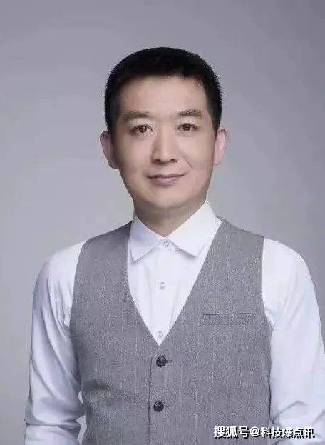 李鹤鸣安徽省硬笔书法家协会理事作品入选安徽九年制义务教育《写字》