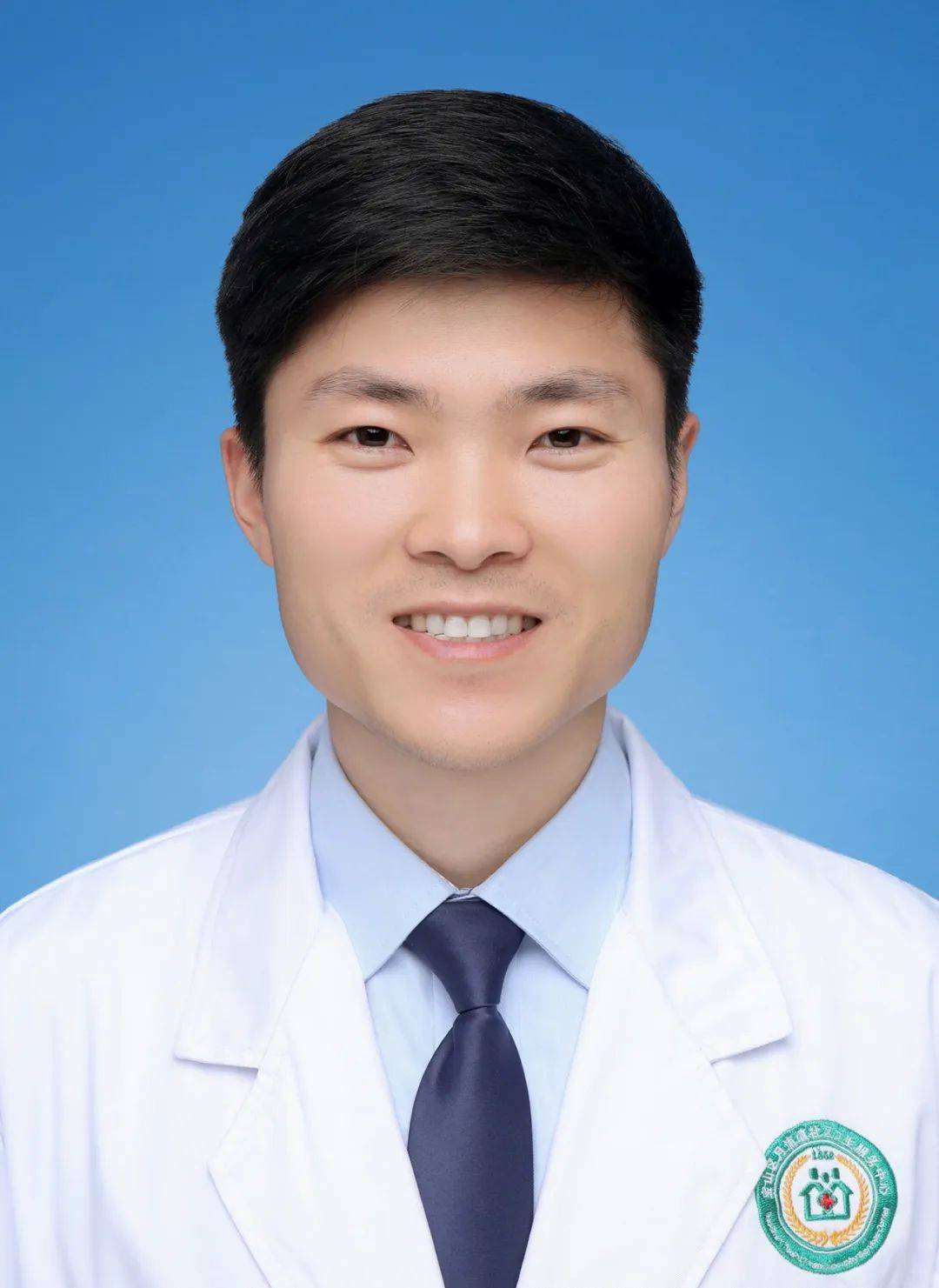 杨文明,中医全科医师,毕业于山东中医药大学针灸推拿专业.