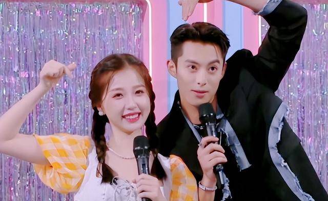 但是对方绝对不可能是虞书欣,cp粉可以死心了,虞书欣和王鹤棣就是正常