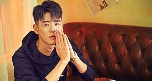 张云雷外表假装强大,内心脆弱不自信,曾经对栾云平痛哭_本人_事情