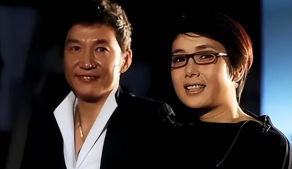 赵燕国彰大学毕业后,刚进入娱乐圈的时候并不顺利.