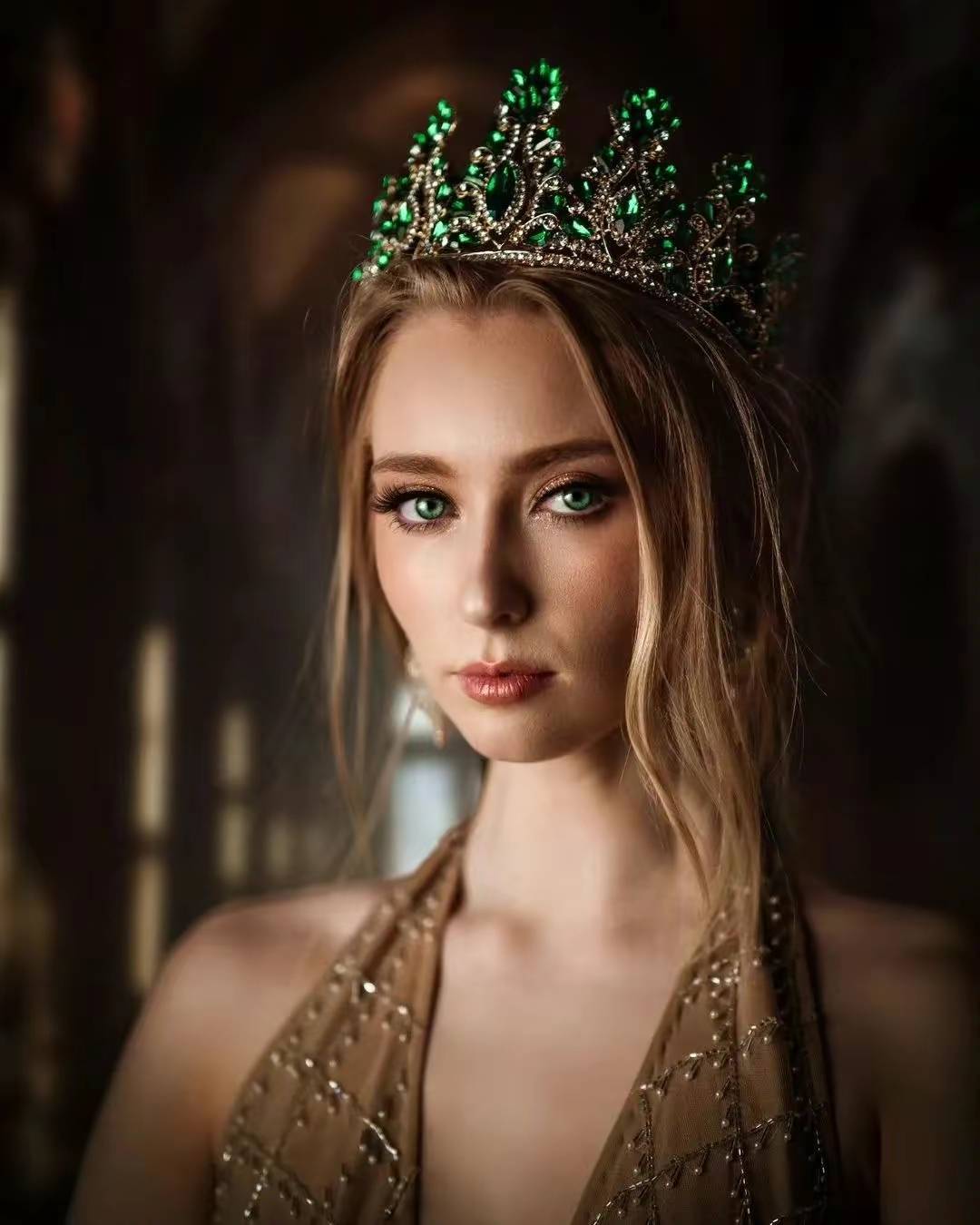 22岁德国大学生荣获国际选美冠军,看了照片很符合国人审美_jasmin