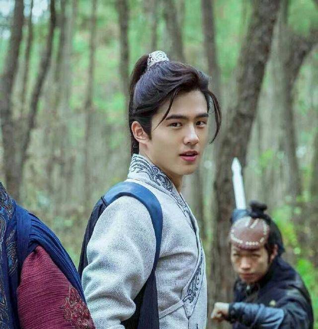 善良夫妻救了一个男子,谁承想为女儿找到一个将军夫婿_李长乐_土匪