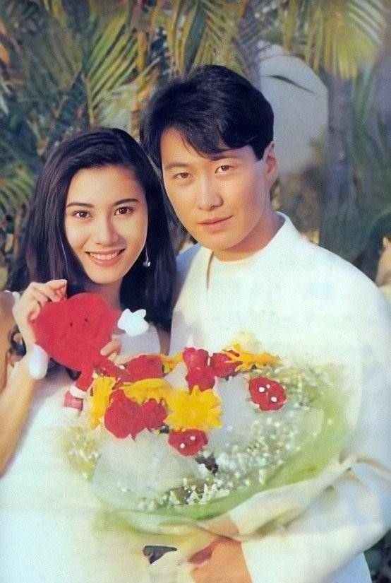 甘比看黎明演唱会,面露疲态仍坚持随音乐跳舞_卢立军_李嘉欣_卢丽君