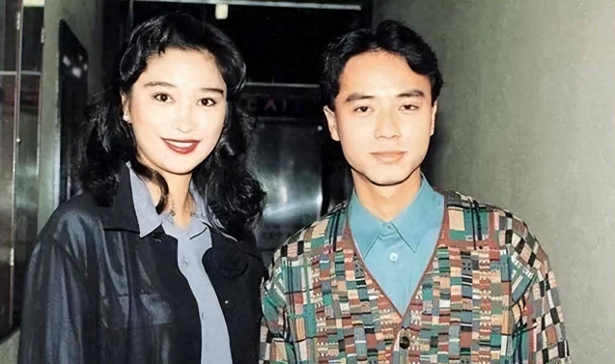 他是天王歌手,她是港姐冠军,相恋30年不离不弃_李克勤_香港_小姐