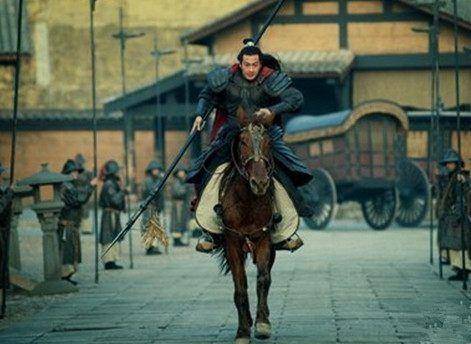 也为满足刘备的私心曹操处决吕布时,先将其缢死,然后枭首示众