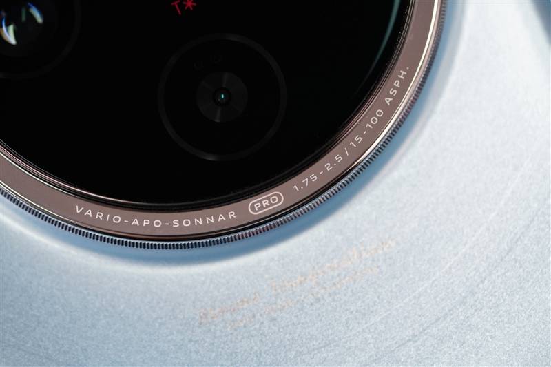 拍月亮那都不是事儿！vivo X100 Pro评测：APO认证的超级长焦 它能拍太阳(图10)