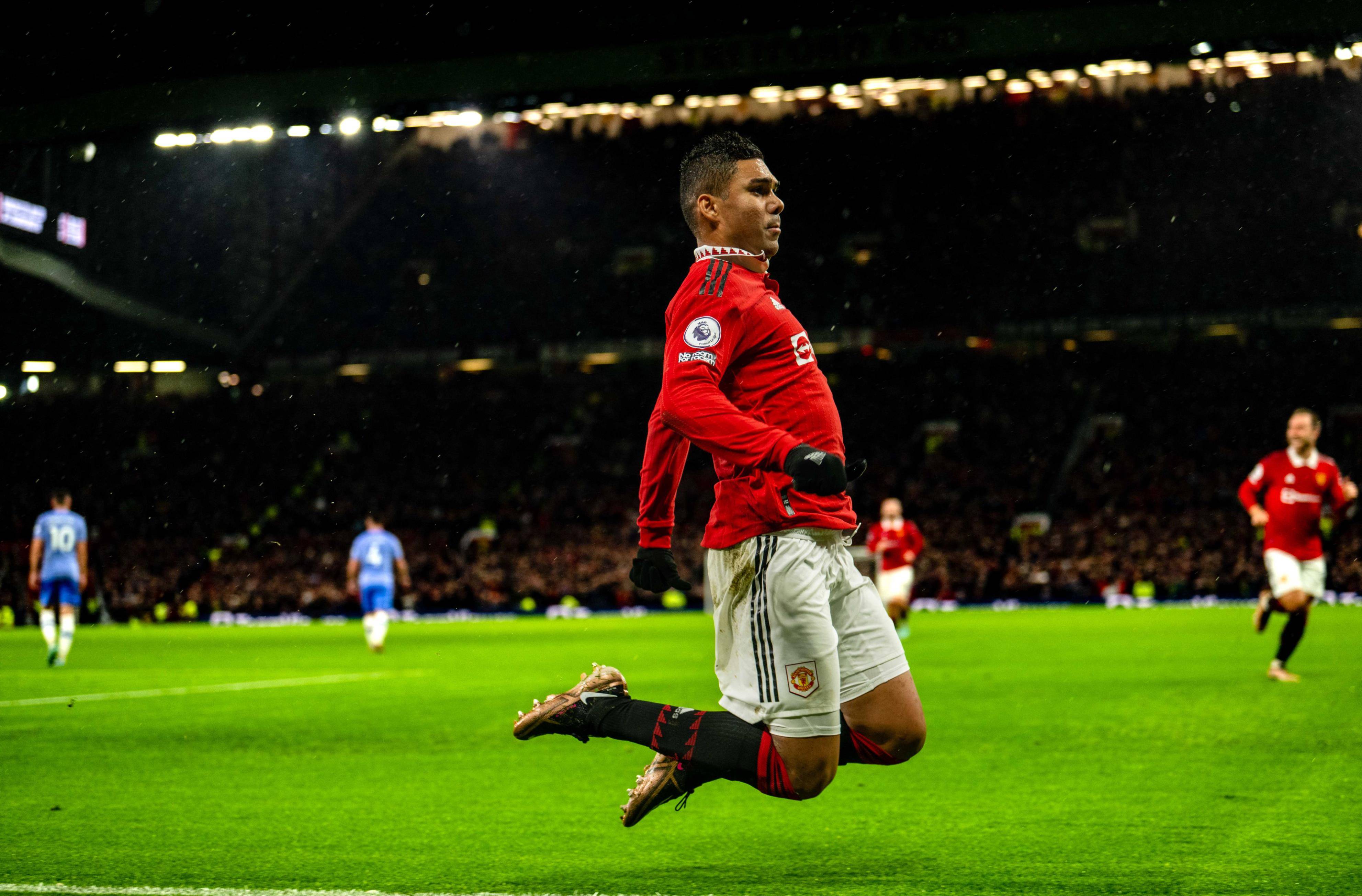 曝曼联当家球星遭1亿欧挖角!顶级后腰 米兰主力驰援_本赛季_防守_哈格