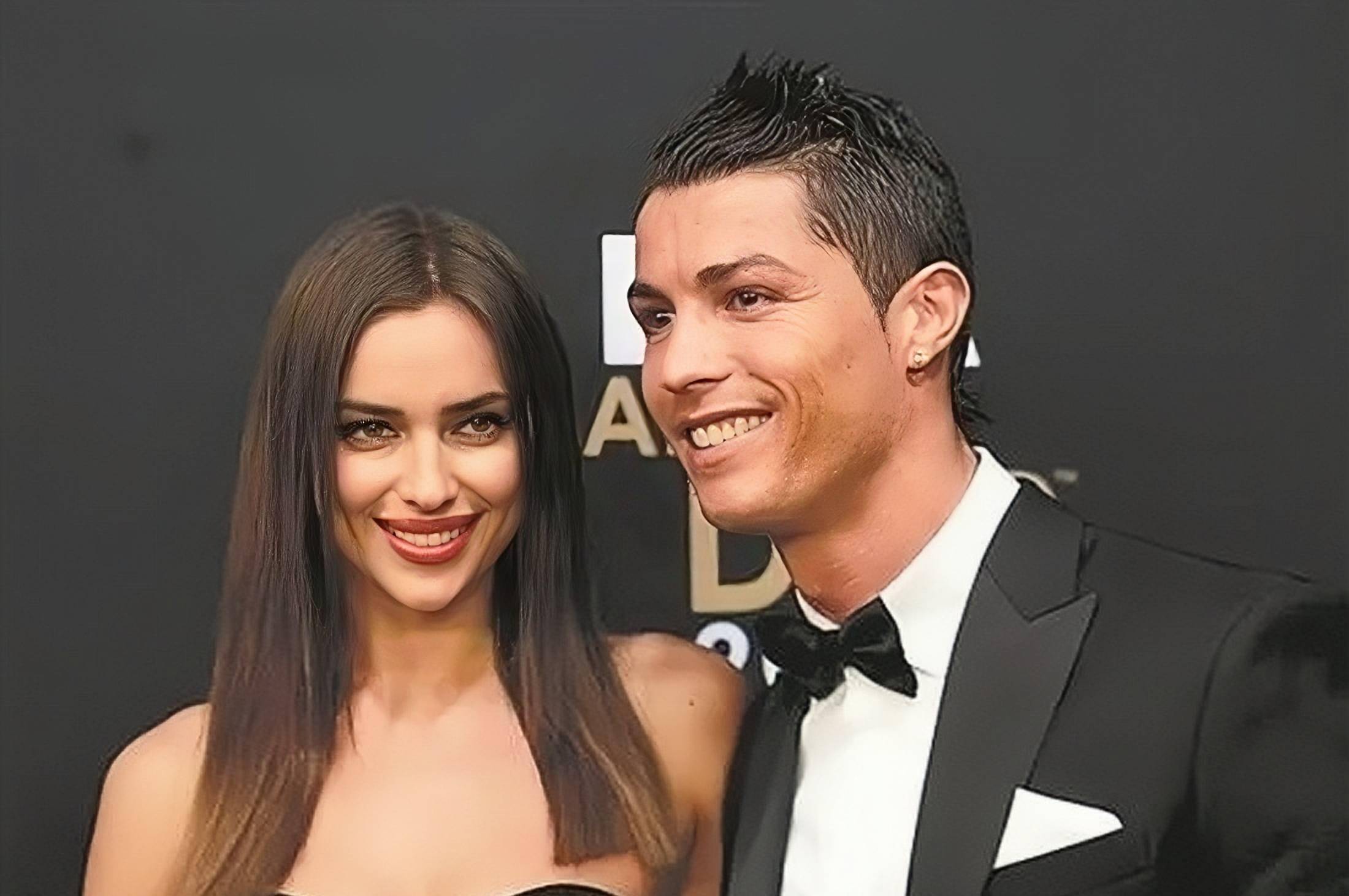 伊莲娜和库珀出门遛娃遭曝光,二人疑似要复婚,c罗:受不了_伊琳娜_埃