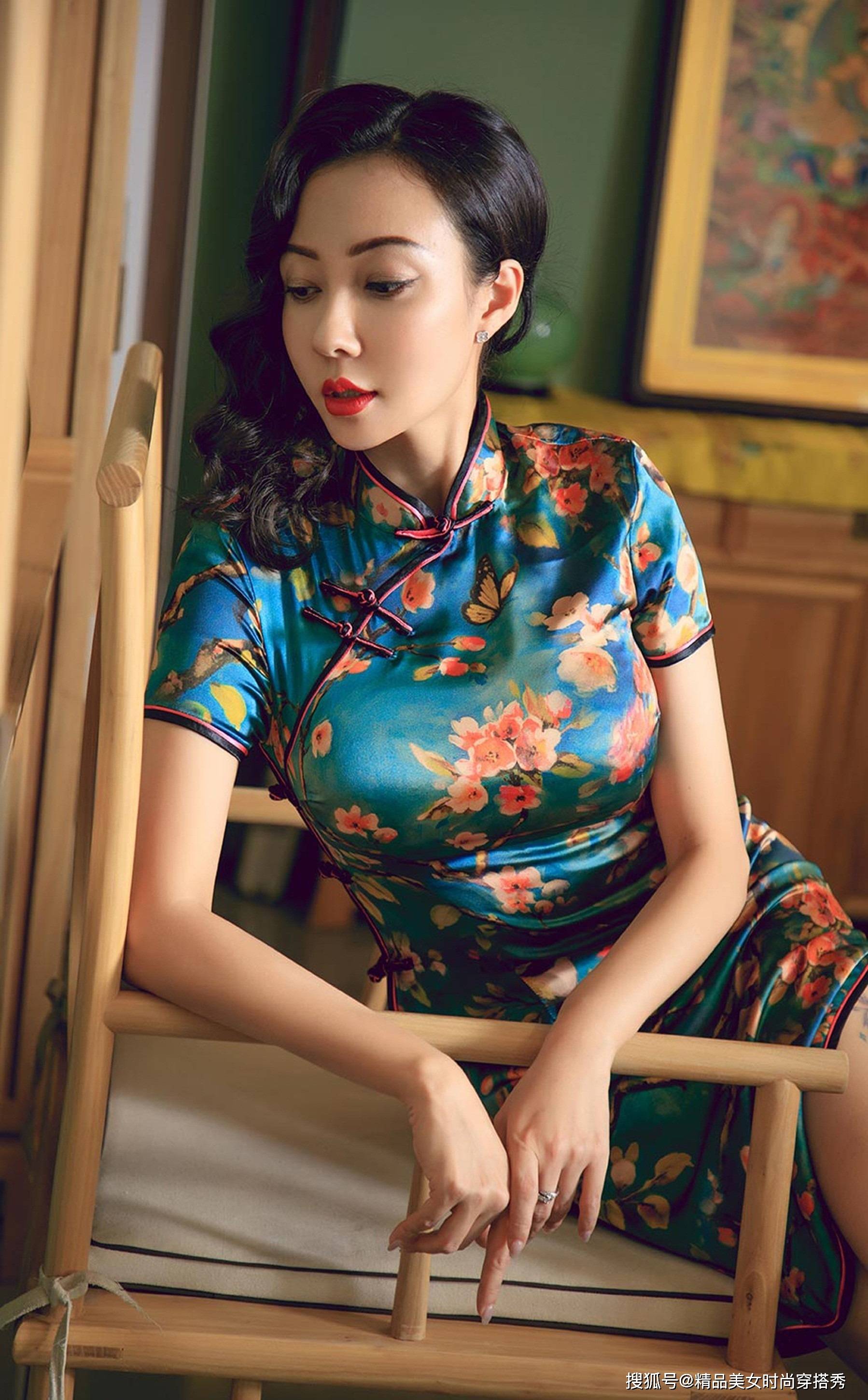 旗袍,这种极具东方韵味的服饰,一直以来都是华夏民族传统文化的瑰宝