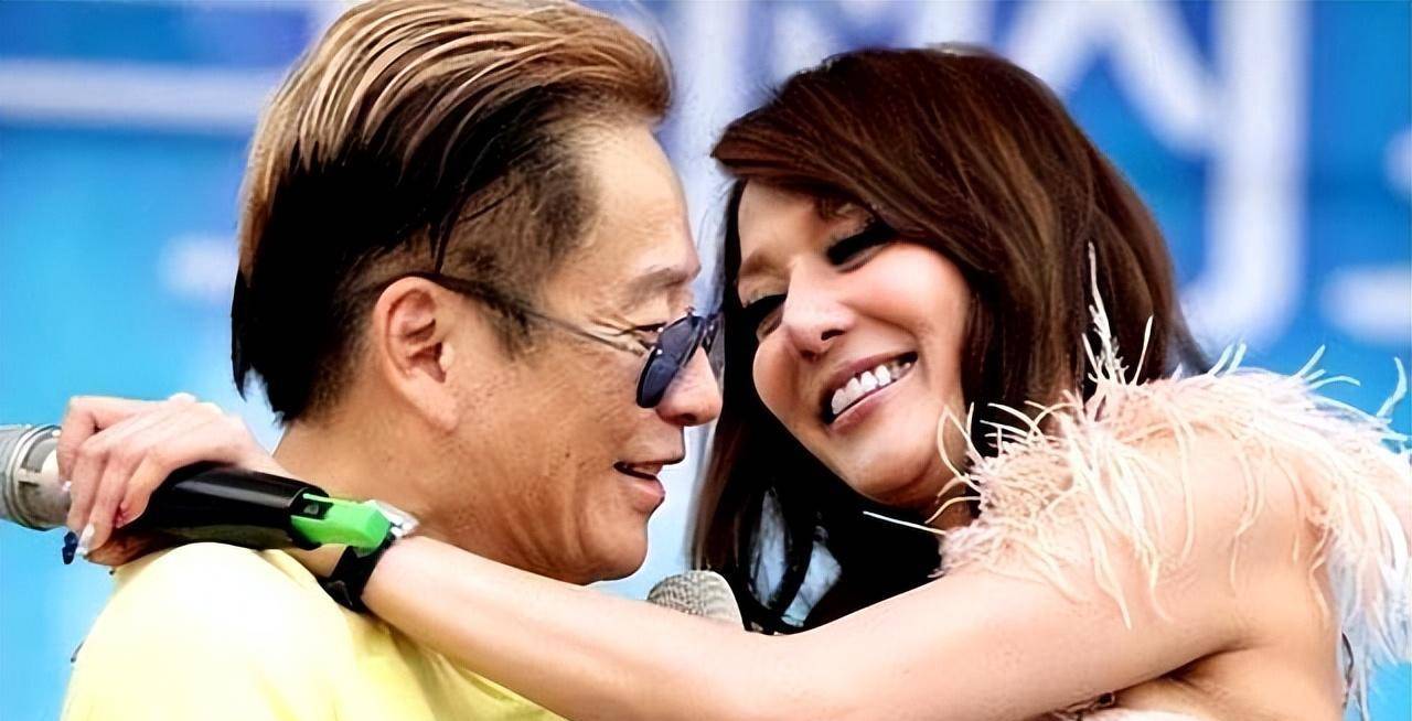 靠《冬天里的一把火》爆红,六个子女无人送终_高凌风_邓丽君_琼瑶