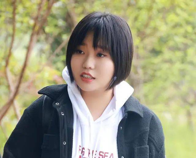 自嘲为"北大废材"的李雪琴,不管是名还是利,都已无法挽救她!