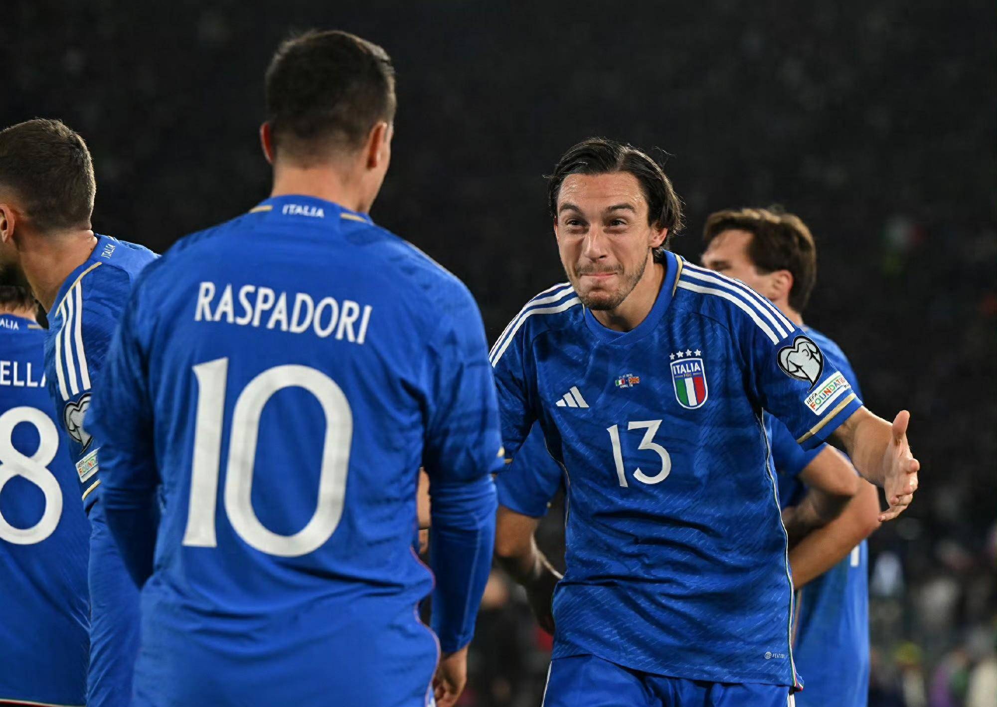 意大利起死回生,莱万携手哈兰德出局,欧洲杯确定12席_英格兰_波兰