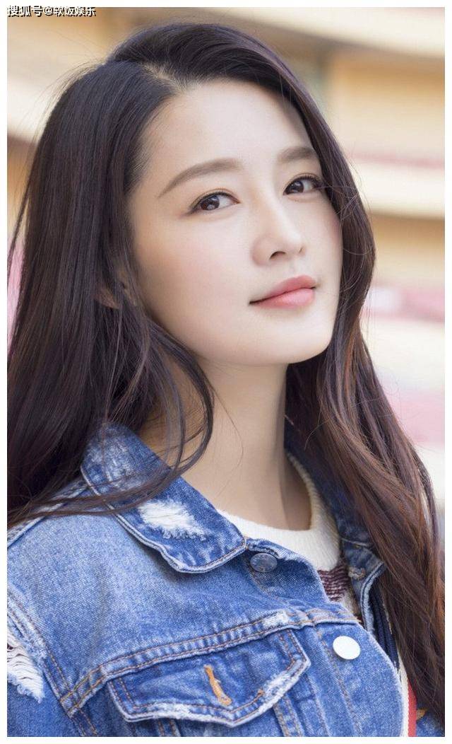 33岁知名女星李沁旅居新疆!