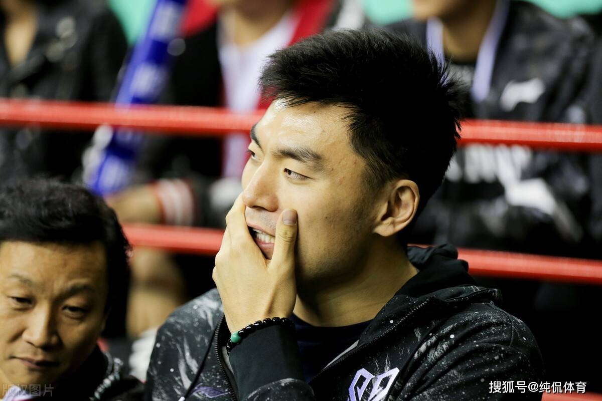 鄢手骐用4场比赛,将自己职业生涯打没了!球迷:手帝能力真不差_辽篮_乌