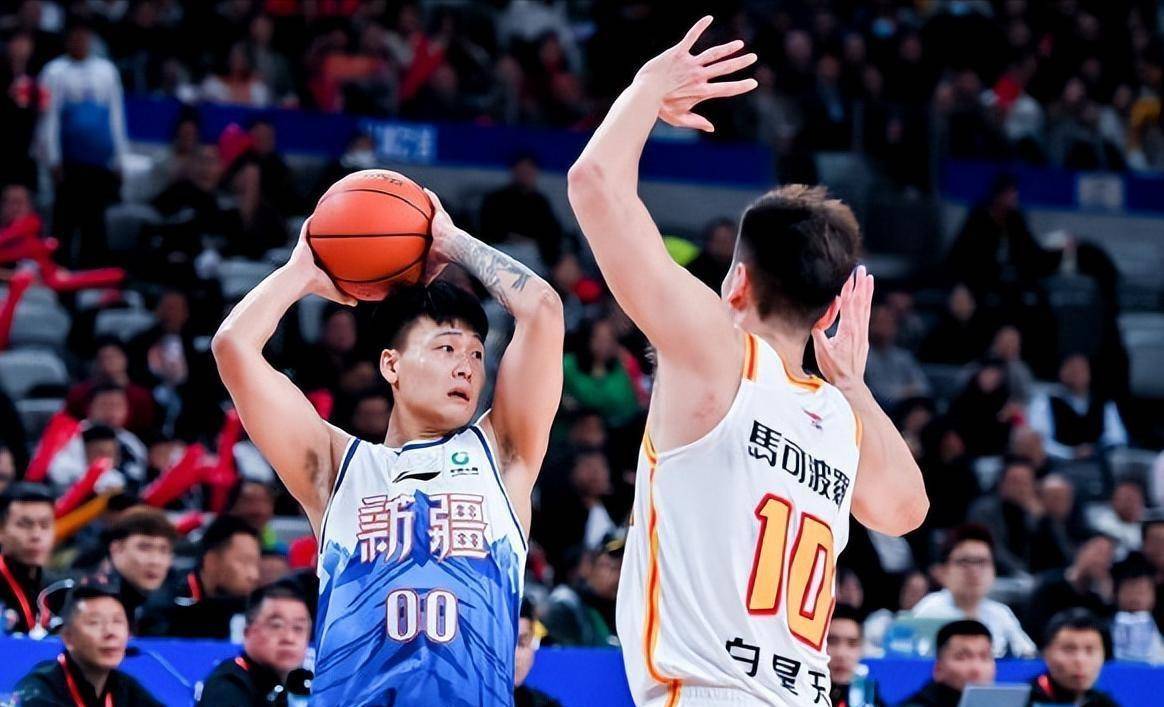 新疆男篮双杀深圳队,容子峰受伤赵睿复出成谜_比赛_比分_1