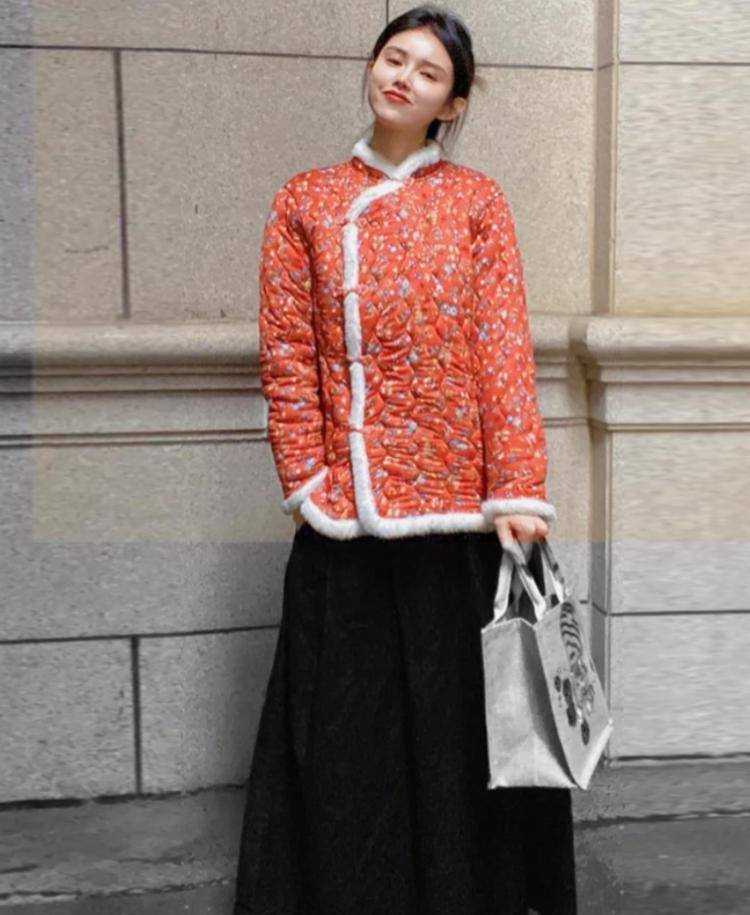 土到极致就是潮!今冬流行"奶奶花棉袄",比羽绒服便宜,还时髦_时尚_造