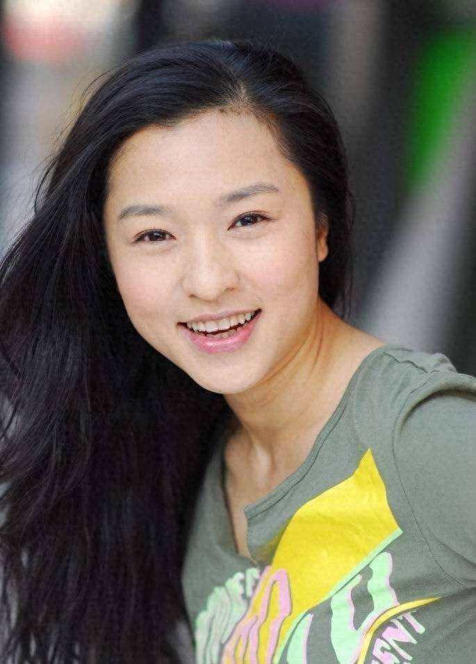 演员魏小军:40岁走红,45岁"消失",如今新身份露面惊艳众人_表演_演技