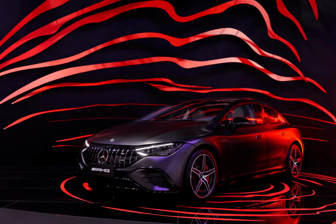 风潮,奔驰不息 梅赛德斯-奔驰携31款车型亮相广州车展5.