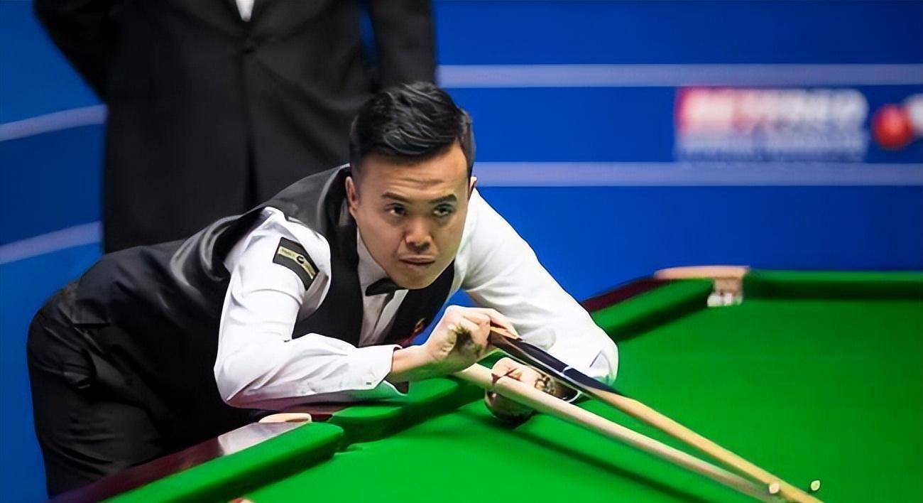 英锦赛最新战报,傅家俊绝杀单局限时赛冠军,邢子豪62怀特晋级_比赛