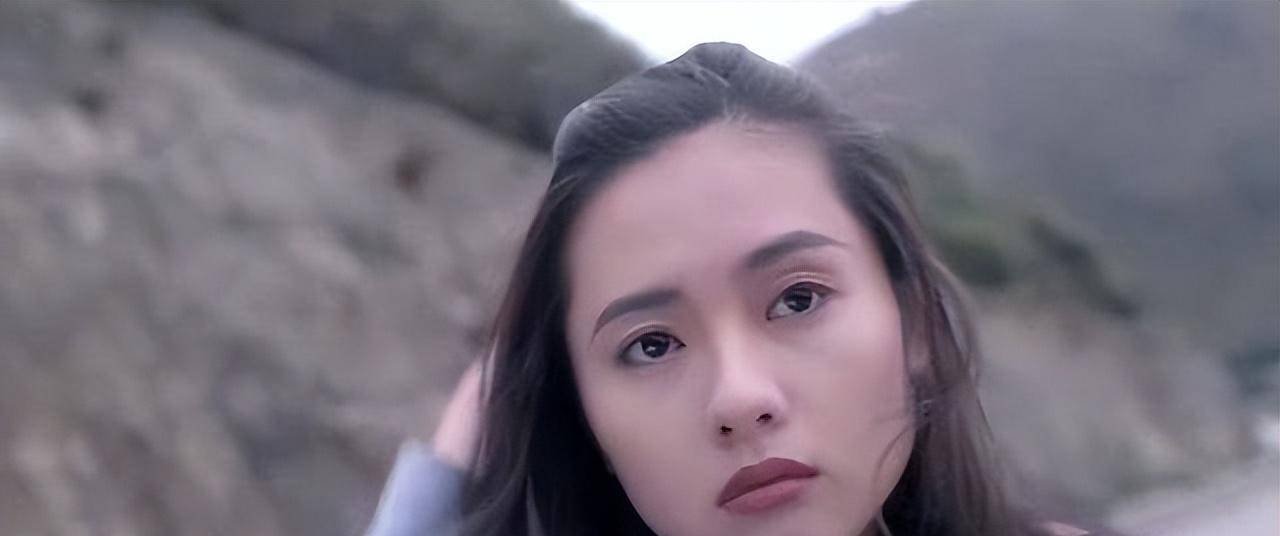 然而,随着名气的增加,李丽珍的个人生活和职业选择也遇到了挑战.