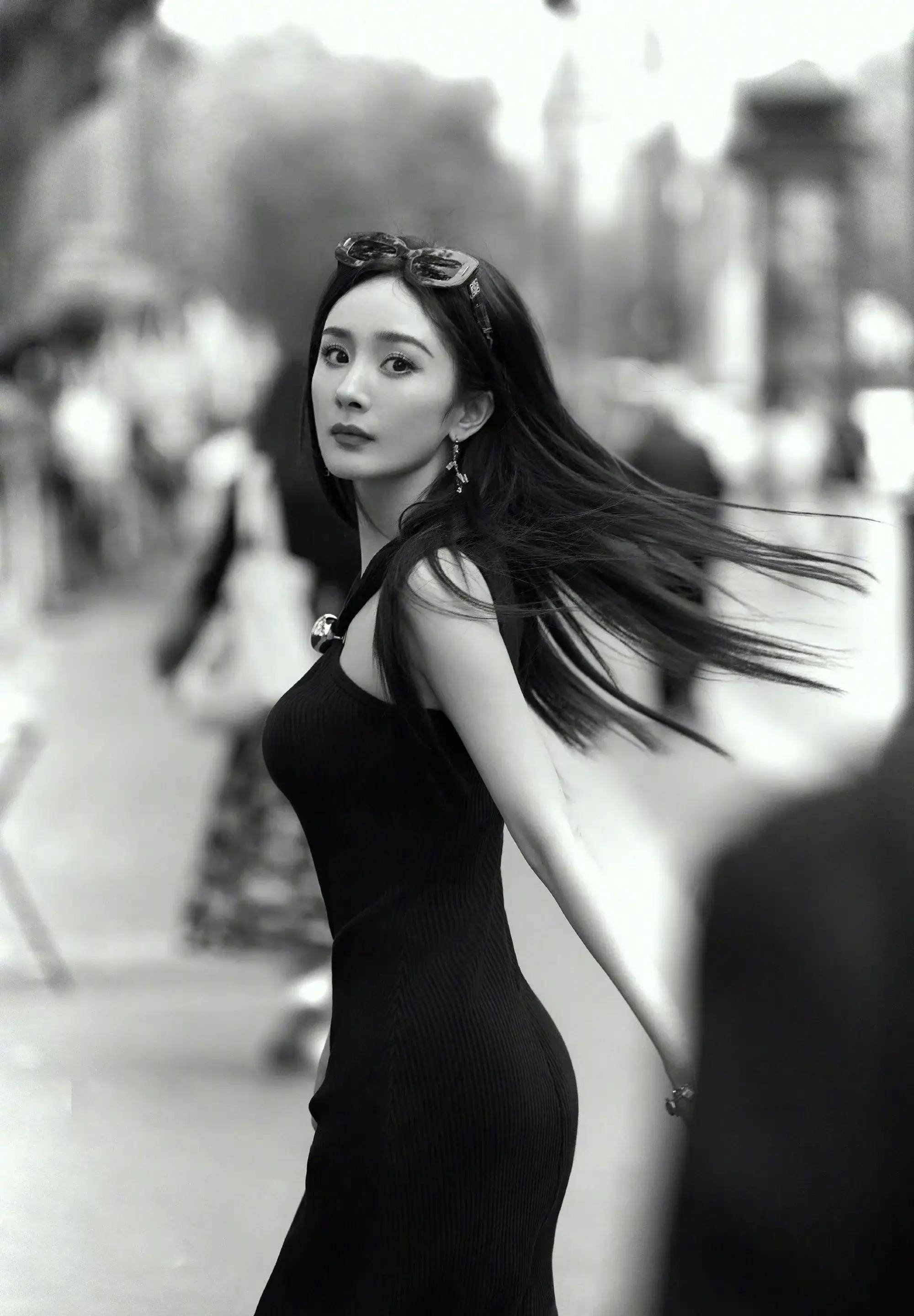 杨幂穿未发布礼服,angelababy与金小妹同待遇_迪丽热巴_造型_连衣裙