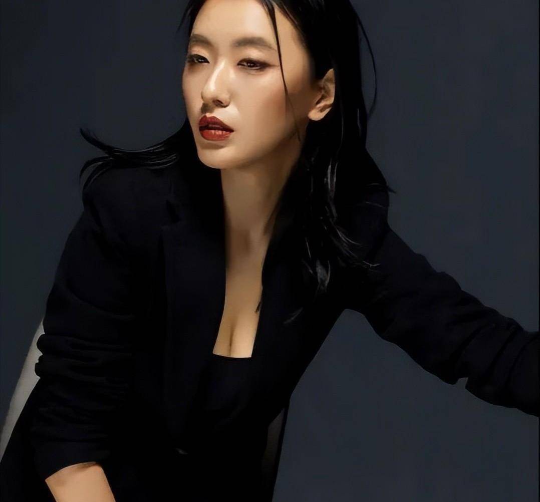 13年前,《让子弹飞》中一脱成名的赵铭,如今36岁怎样了?