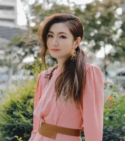 selina任家萱意外怀二胎,挑战"爱的分身"_故事_工作_孩子