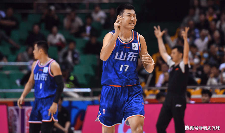 山东男篮重新集结,高诗岩,吉伦沃特未出现,陈培东培养陷入瓶颈_球员