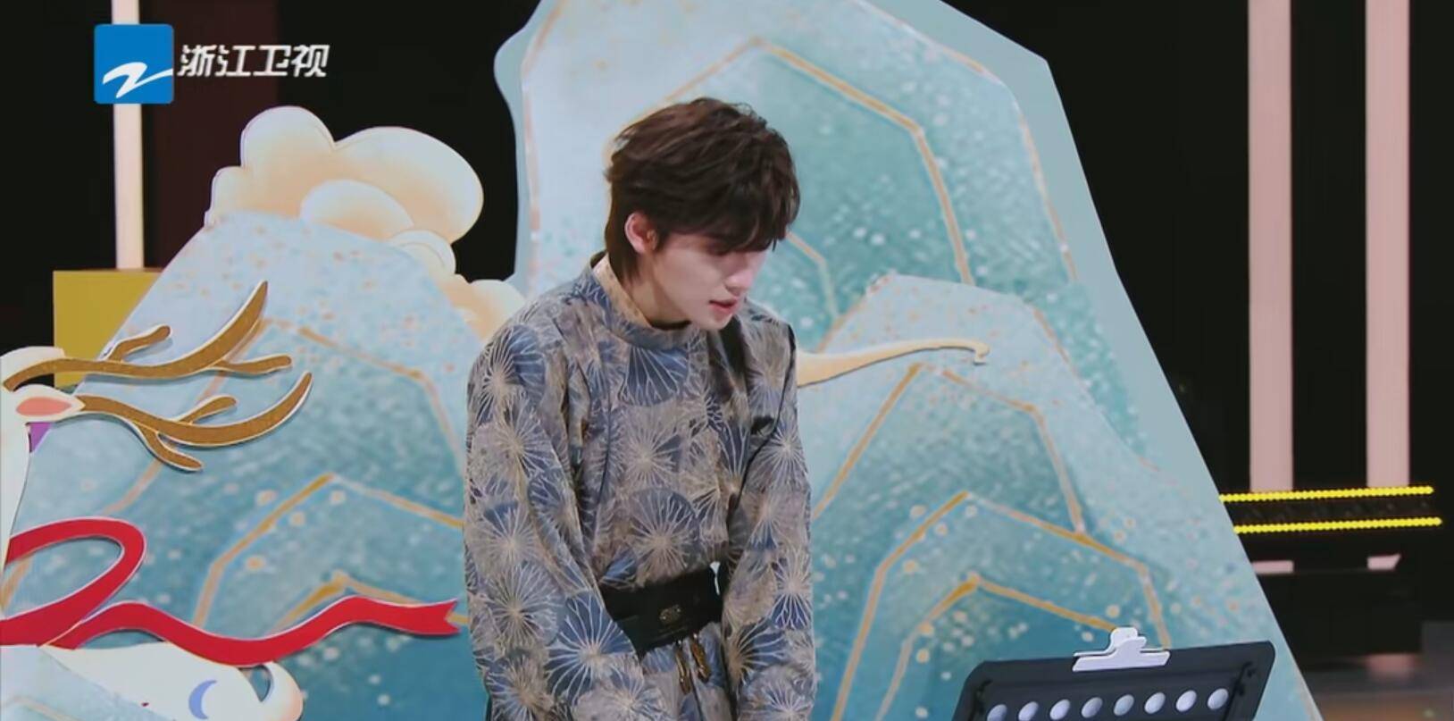 宋亚轩的"视若无睹",让《王牌》节目组彻底被打脸_华晨宇_贾玲_观众