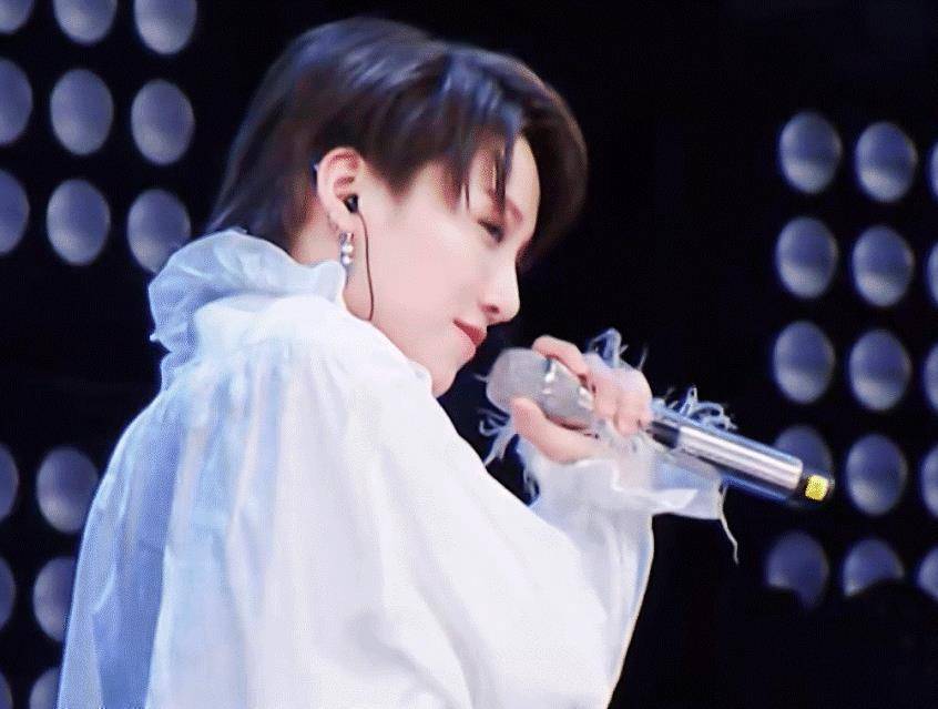 刘雨昕公司迅速发表声明:对事件展开调查_偶像_少女_青春