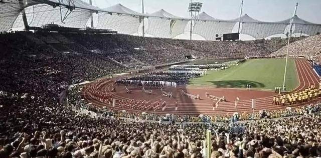 在1972年8月,当时已经重新发达的联邦德国,举办慕尼黑奥运会.