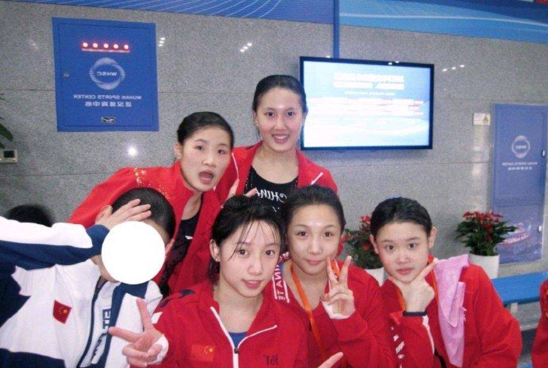 张家齐状态火热,全红婵女皇地位不保?_中国跳水队_小姑娘_比赛