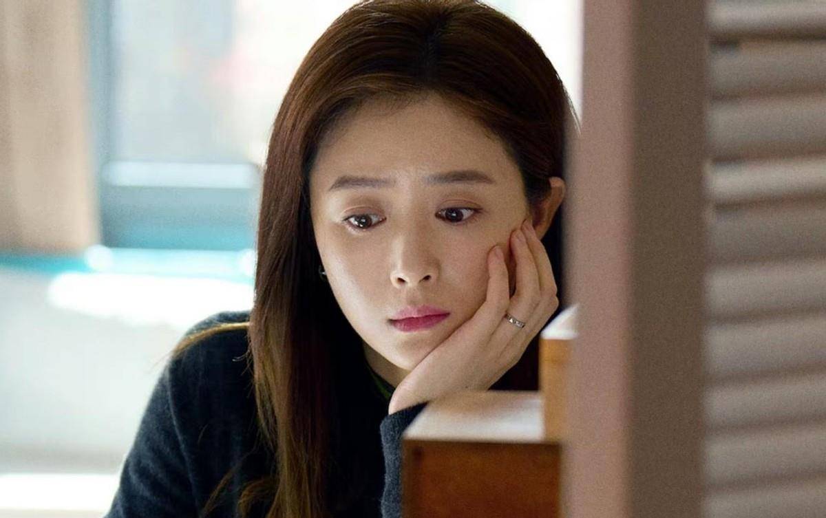 一阵不见像变了个人,40岁蒋欣瘦成"纸片人",新剧里美出新高度_身材