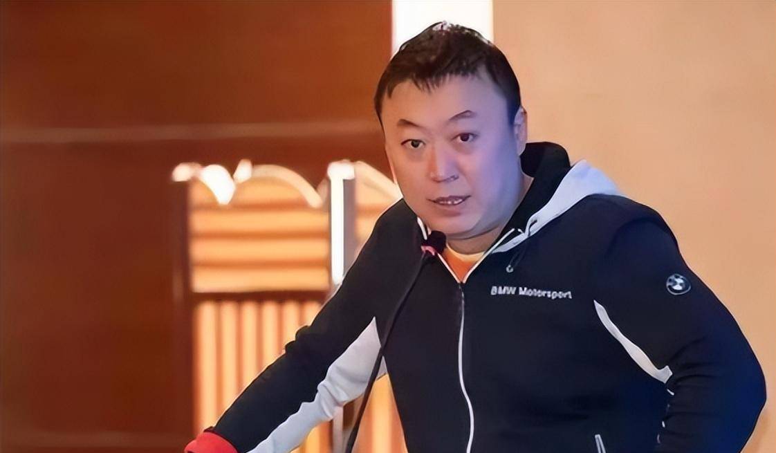 混双的3对组合分别是周凯/何卓佳,曹伟/齐飞,刘丁硕/王天一.