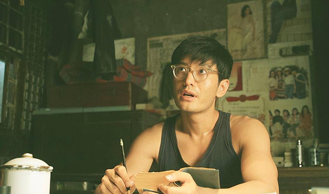 2007年,黄晓明逐渐转战大银幕,与章子怡,葛优,吴彦祖《夜宴》等大牌