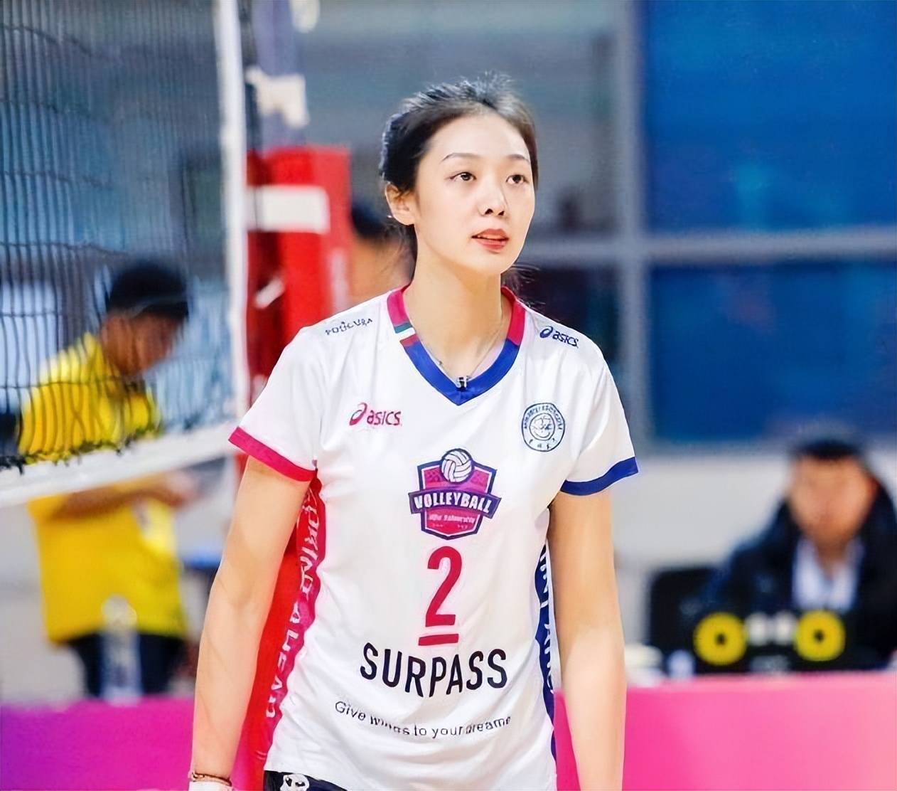 恭喜,郎平爱徒大婚,曾直接从中学生变成专业运动员,直升一队_樊响