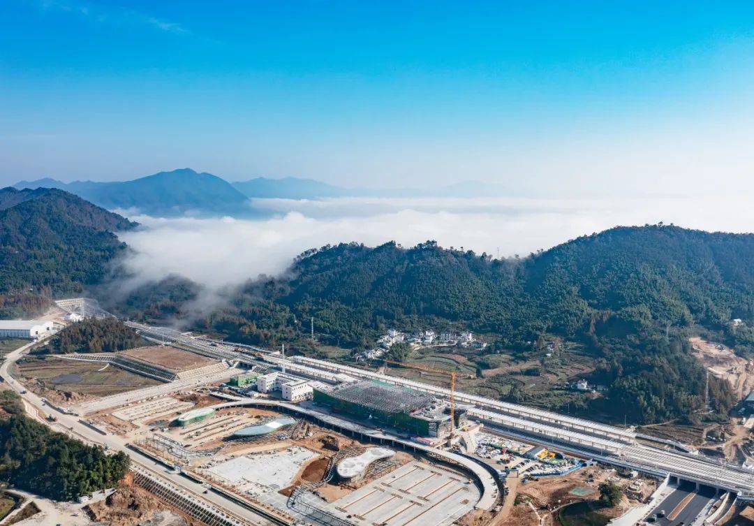 黄山西站它就是非!常!近!