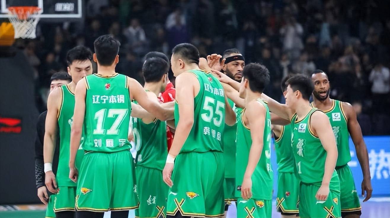 之后辽宁男篮俱乐部声称将拿起法律来保护球员的权益,并且也表示支持