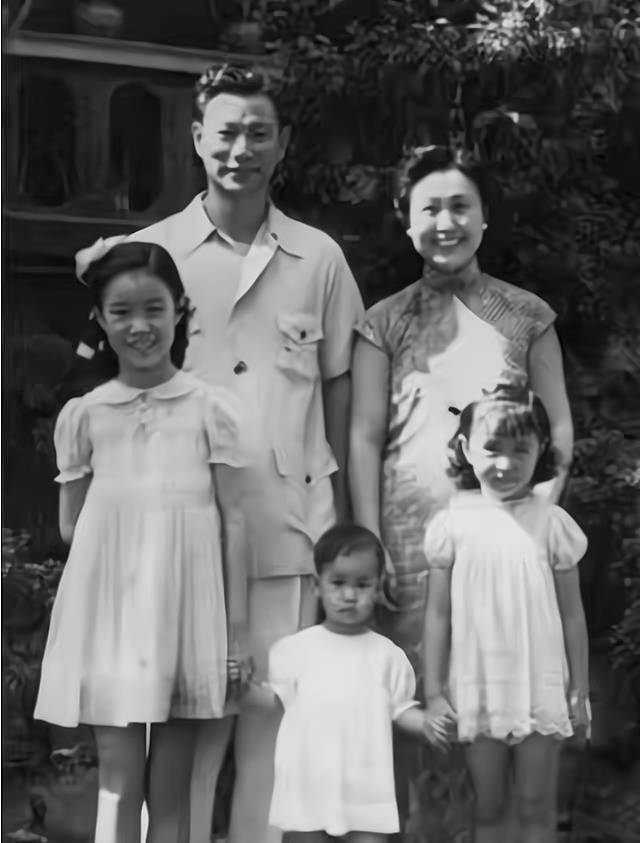 复旦校花严幼韵:不锻炼,吃肥肉,活到112岁高龄,送别两任丈夫_杨光