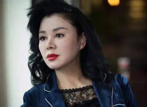 尽管于小慧从政至今已经过去了几十年,但他的名字和他所代表的角色