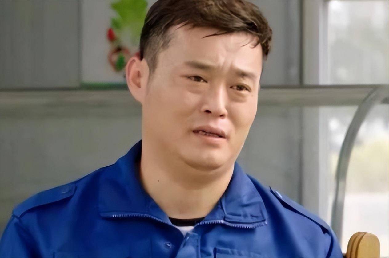 赵本山"最惨徒弟",曾靠捡垃圾过日子,后老婆改嫁给自己兄弟_王金龙